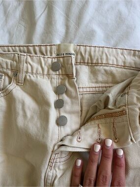 Zulu & Zephyr Cream High-Rise Button-Fly Jeans